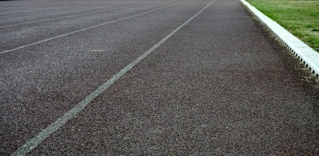 How Professional Sealcoating Extends the Life of Your Pavement